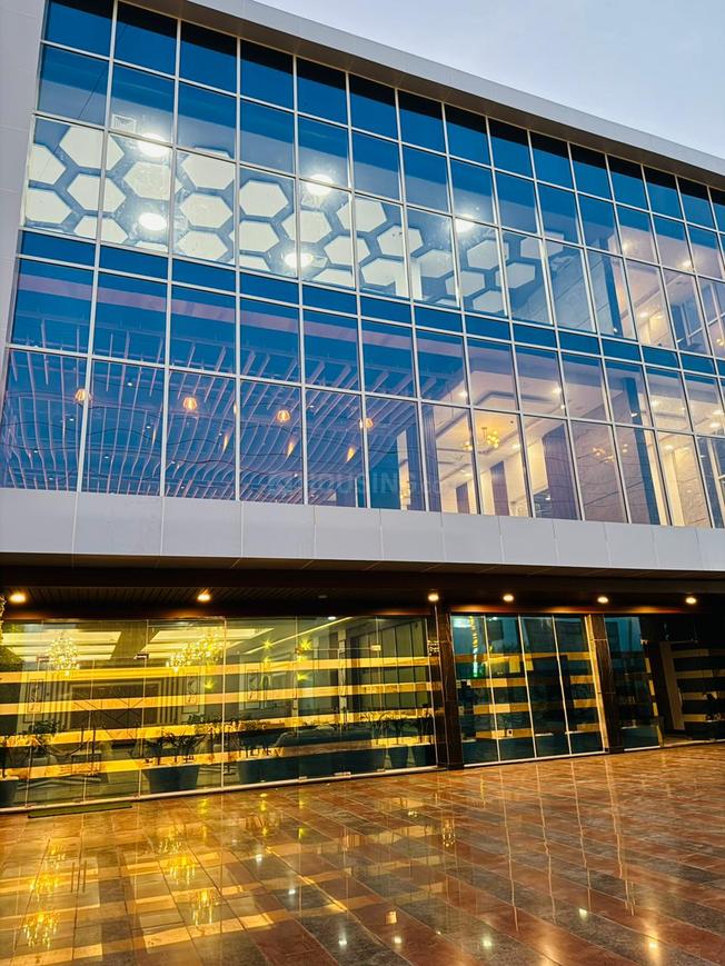 Oasis Grandstand - Image 25