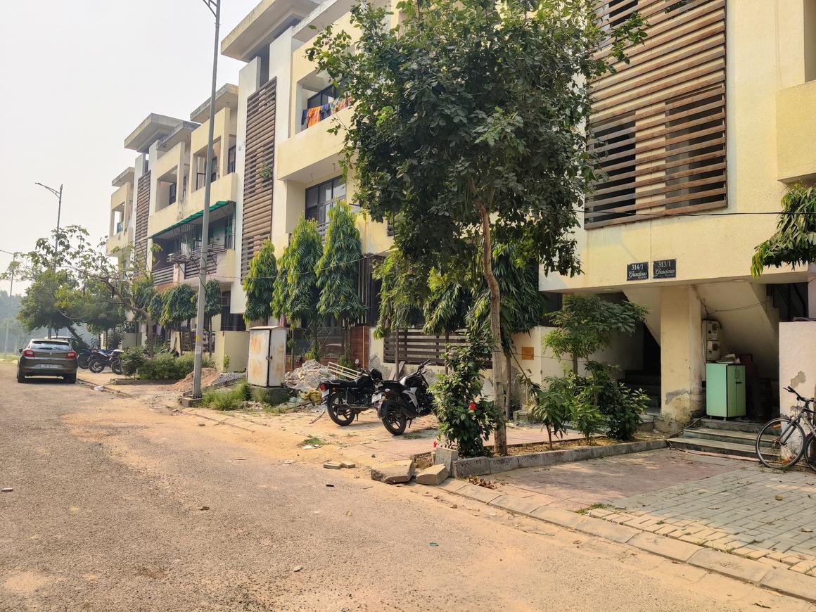 Aditya Gracious Floors - Image 2