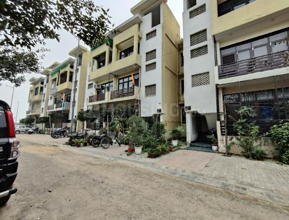 Aditya White Cottage - Image 2