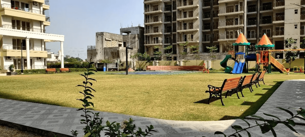 AIG Aigin Royal - Image 31