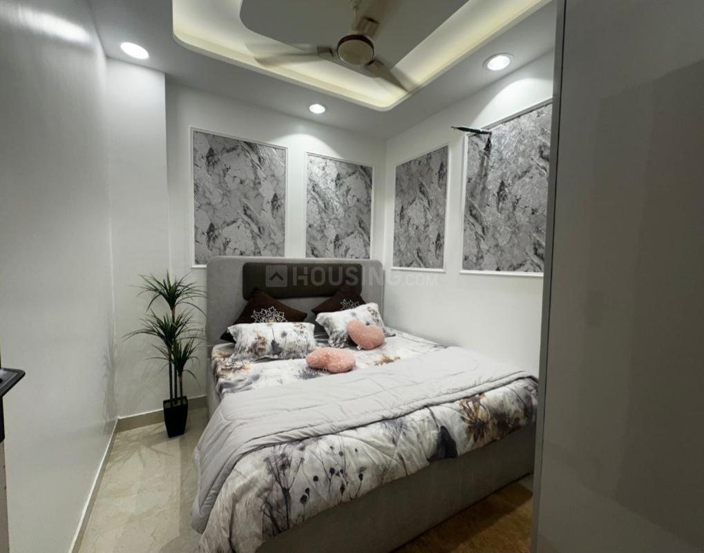 The Green House - Image 2