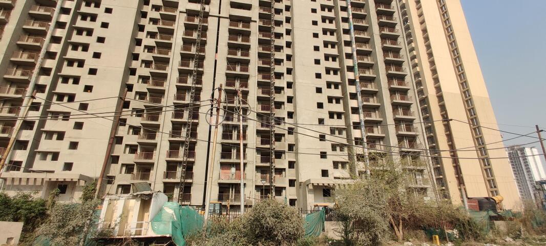 Eldeco Live By The Greens Phase III - Image 18