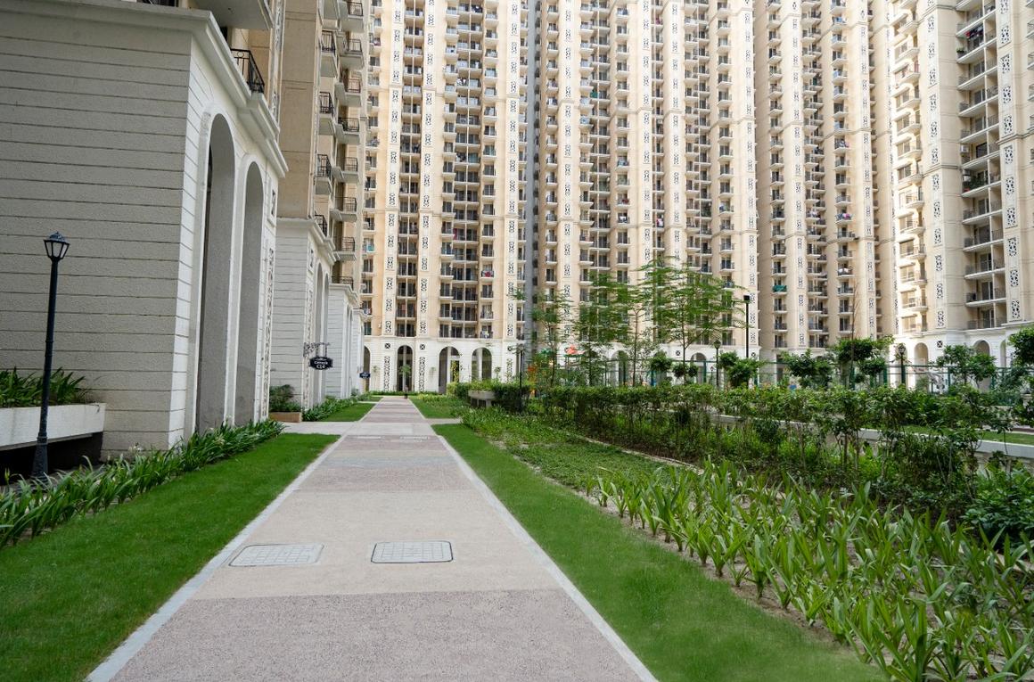 Prateek Grand Carnesia - Image 18