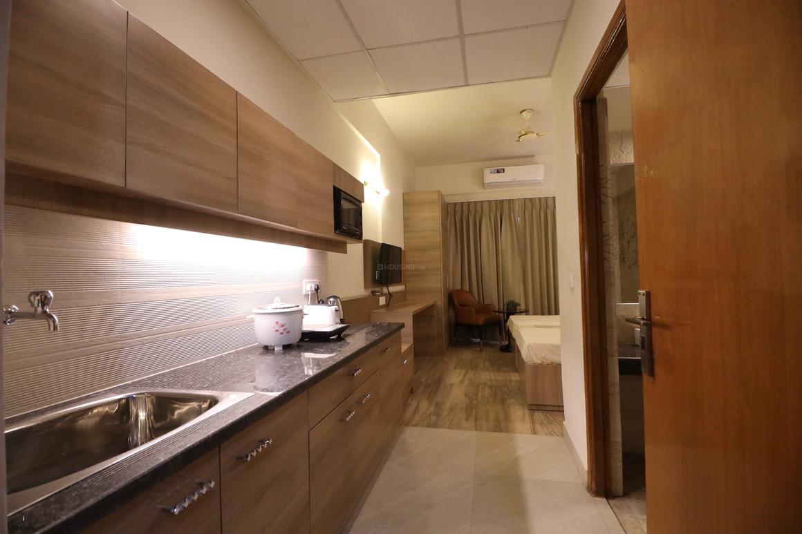 Paramount Pine And Oak Studio - Image 9