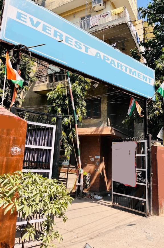 CGHS Everest Apartment - Image 9