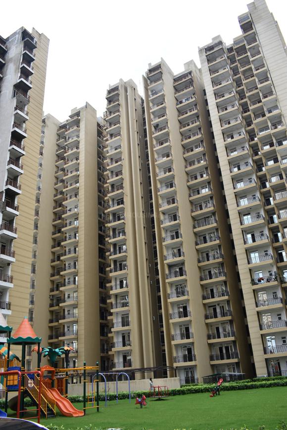 Aims Green Avenue - Image 4