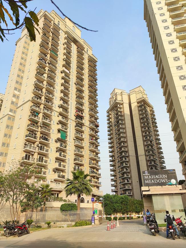Mahagun Meadows Highrise - Image 2