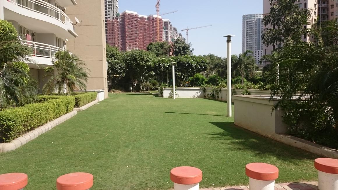 DLF Royalton Towers - Image 8