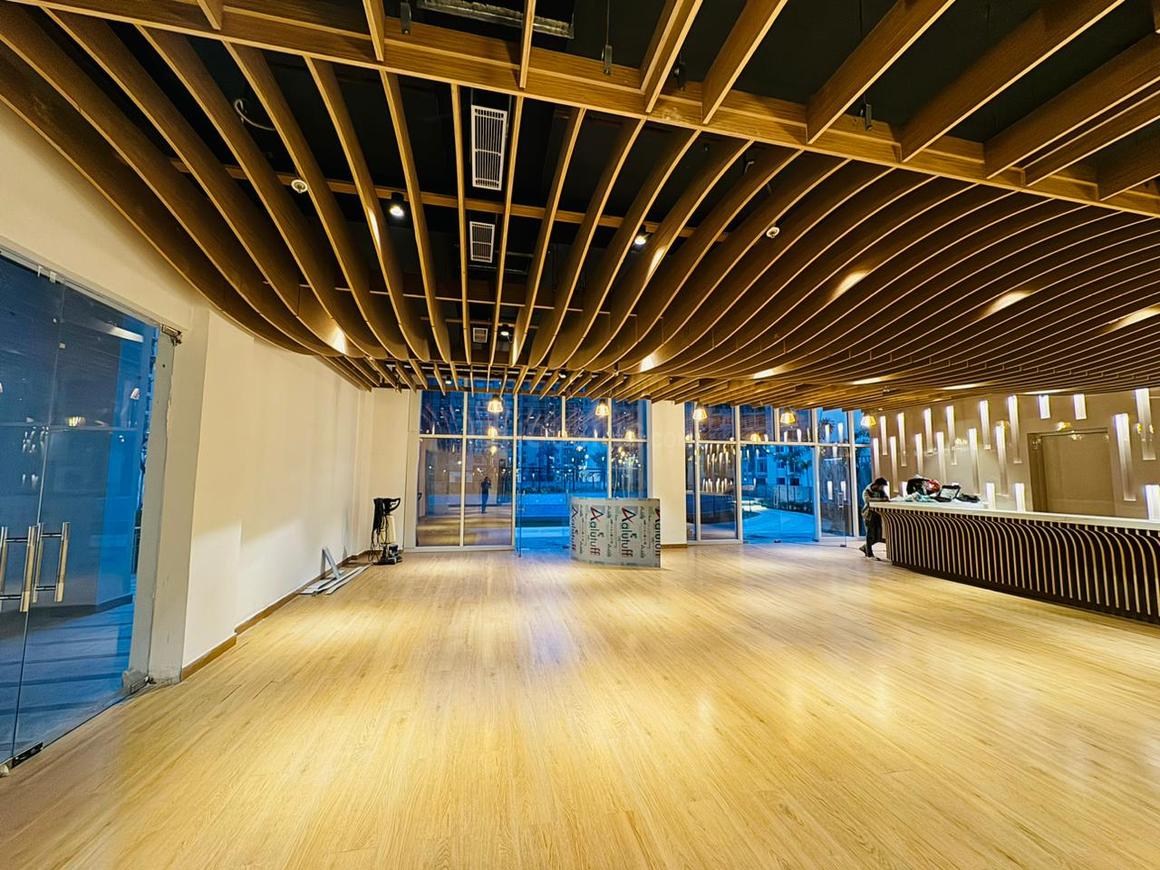 Oasis Grandstand - Image 33