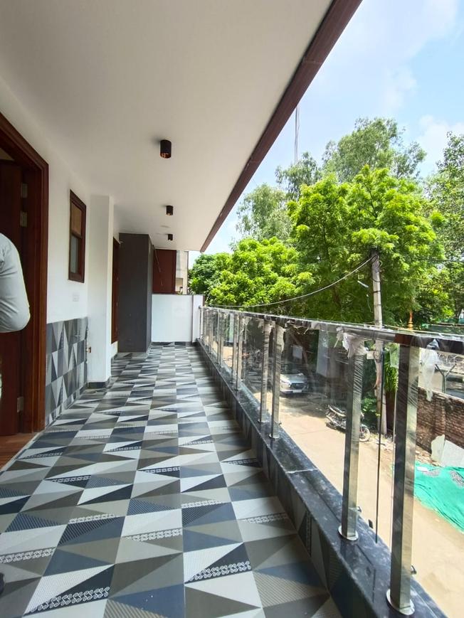 Living Ultra Luxurious Floors - Image 15