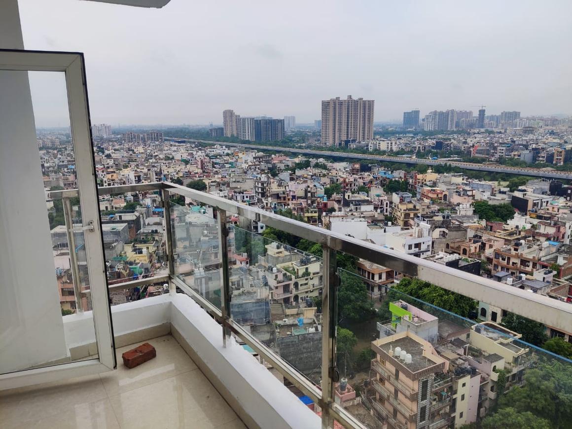 SKG The Merlin - Image 20