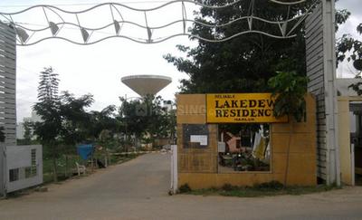 Gallery Cover Image of 2000 Sq.ft 3 BHK Apartment for rent in Reliaable Lakedew Residency, Harlur for 40000