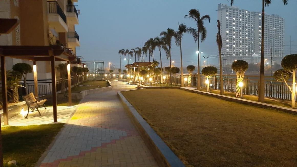 Oasis Venetia Heights - Image 28