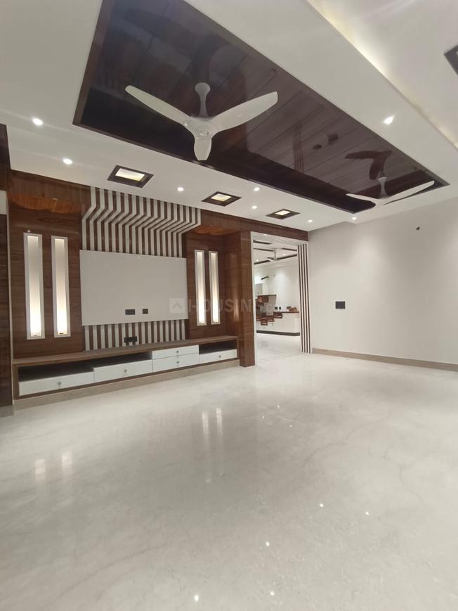 Living Ultra Luxurious Floors - Image 9