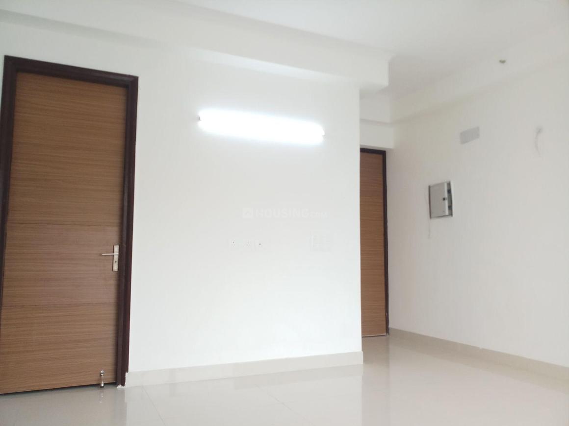 Saya Zion - Image 20