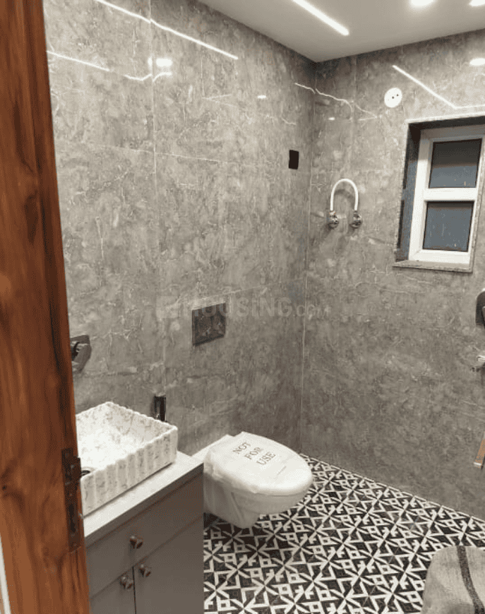 OM New Luxury Homes - Image 12