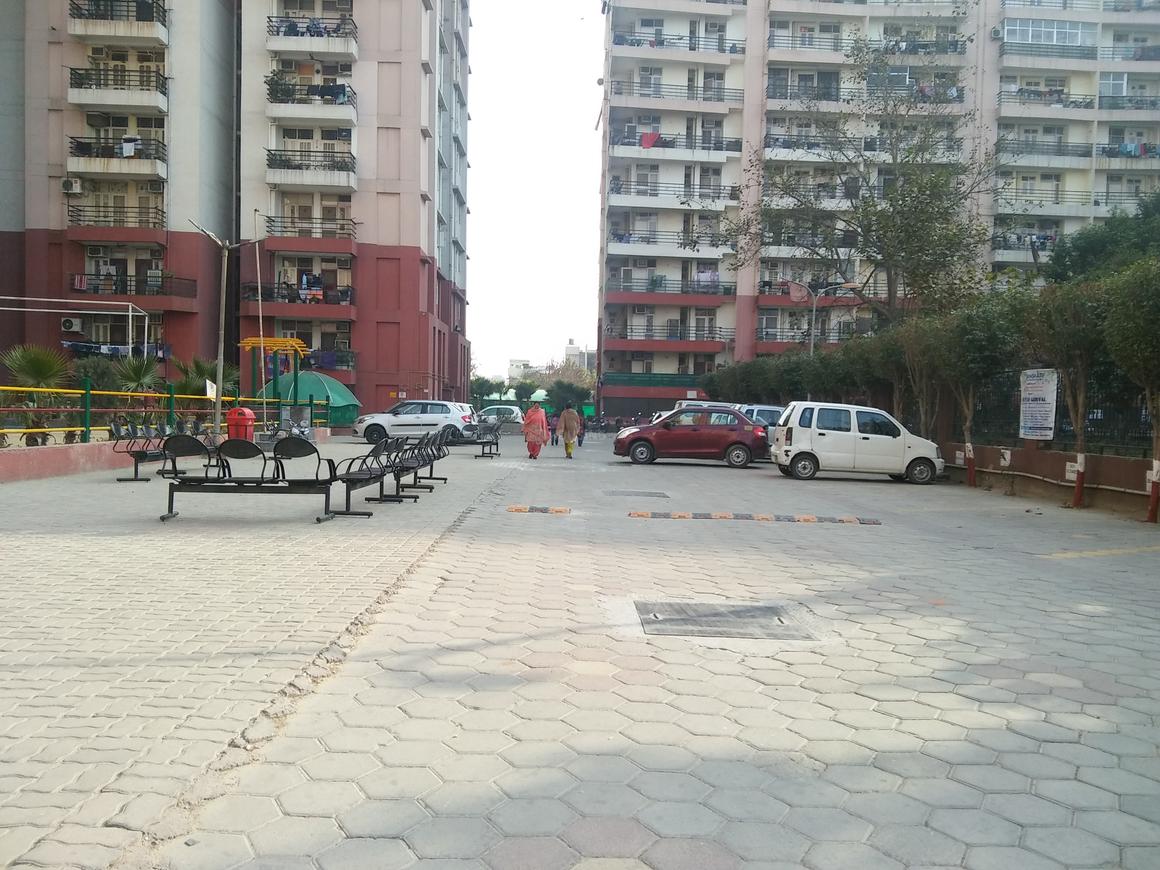 Gaurs Homes Elegante - Image 8