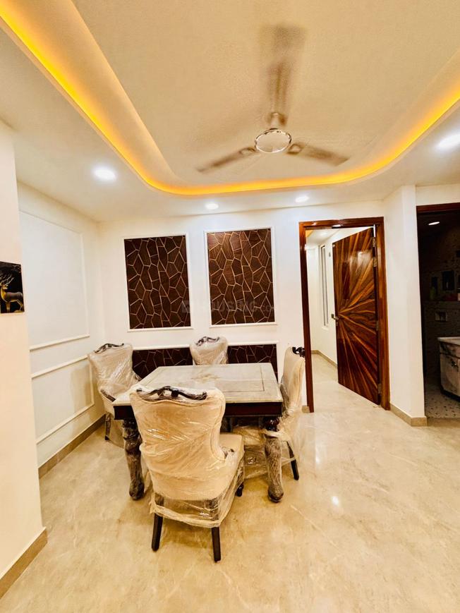 Vihaan Valencia - Image 30