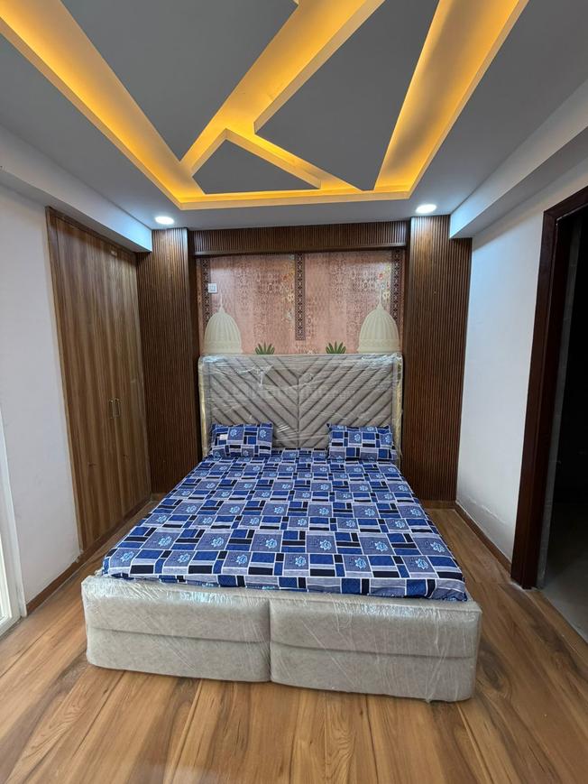 Trivor Urbania Luxury Apartment - Image 2