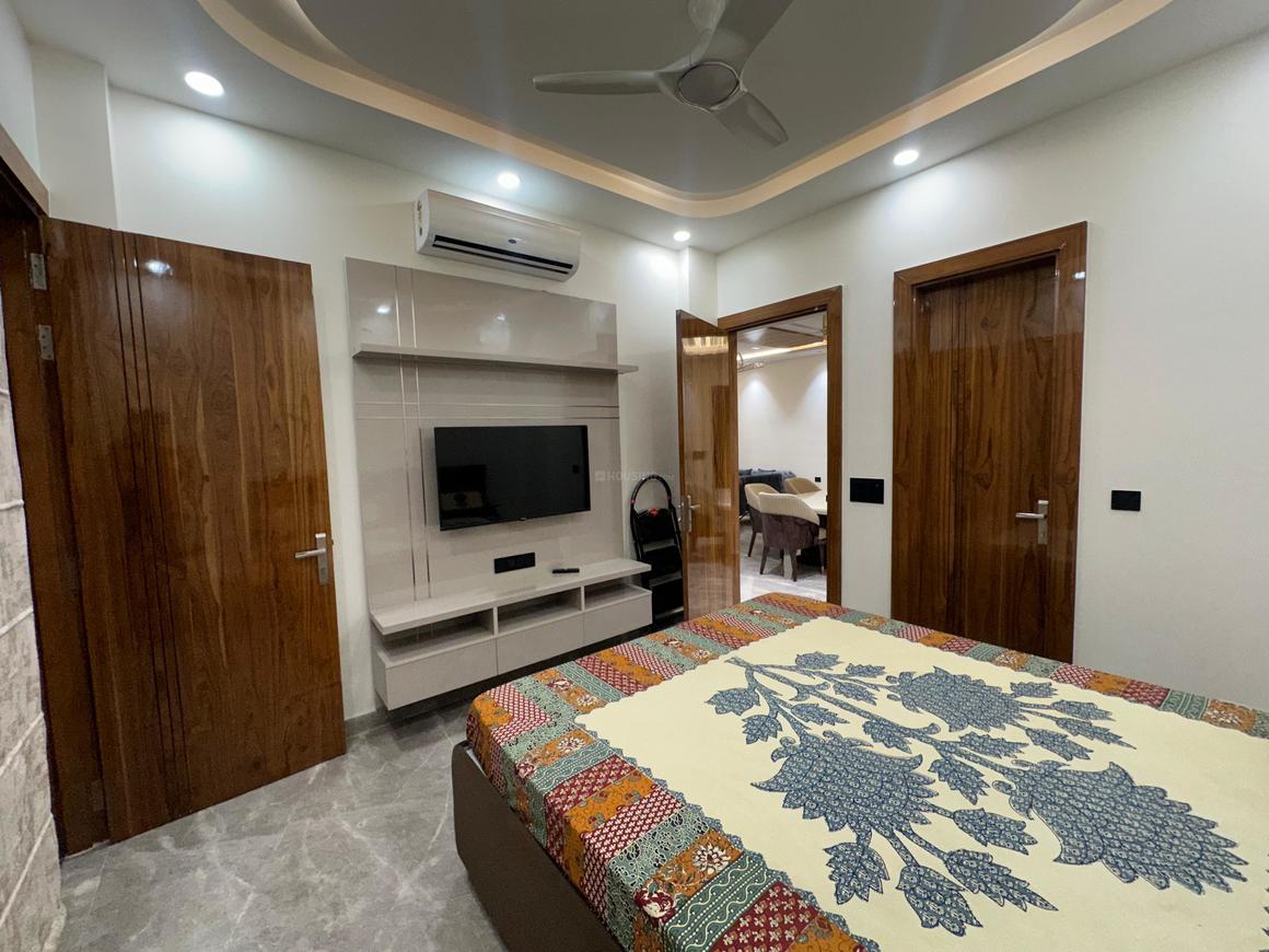 MRS Ultra Luxury Independent Floors - Image 7