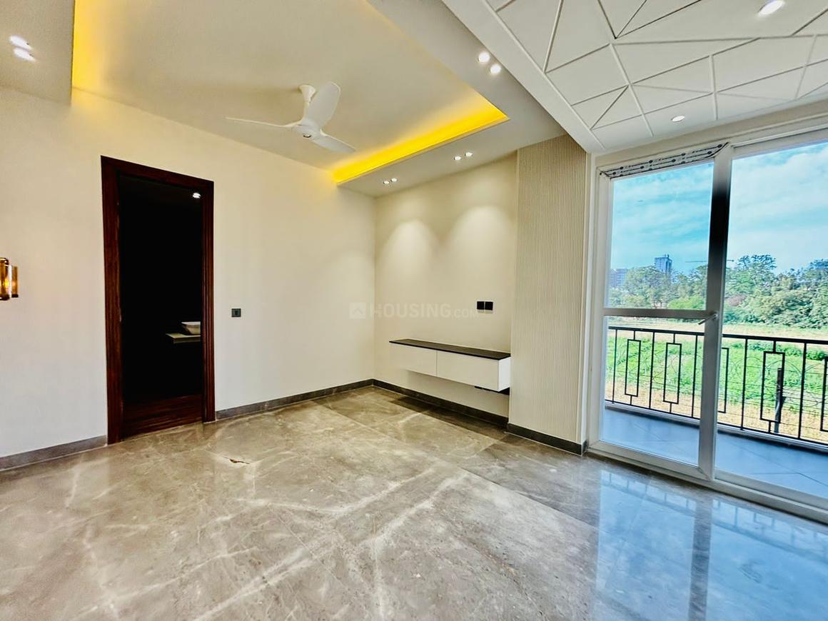 Investor Avenue Luxury Floor 3 - Image 2