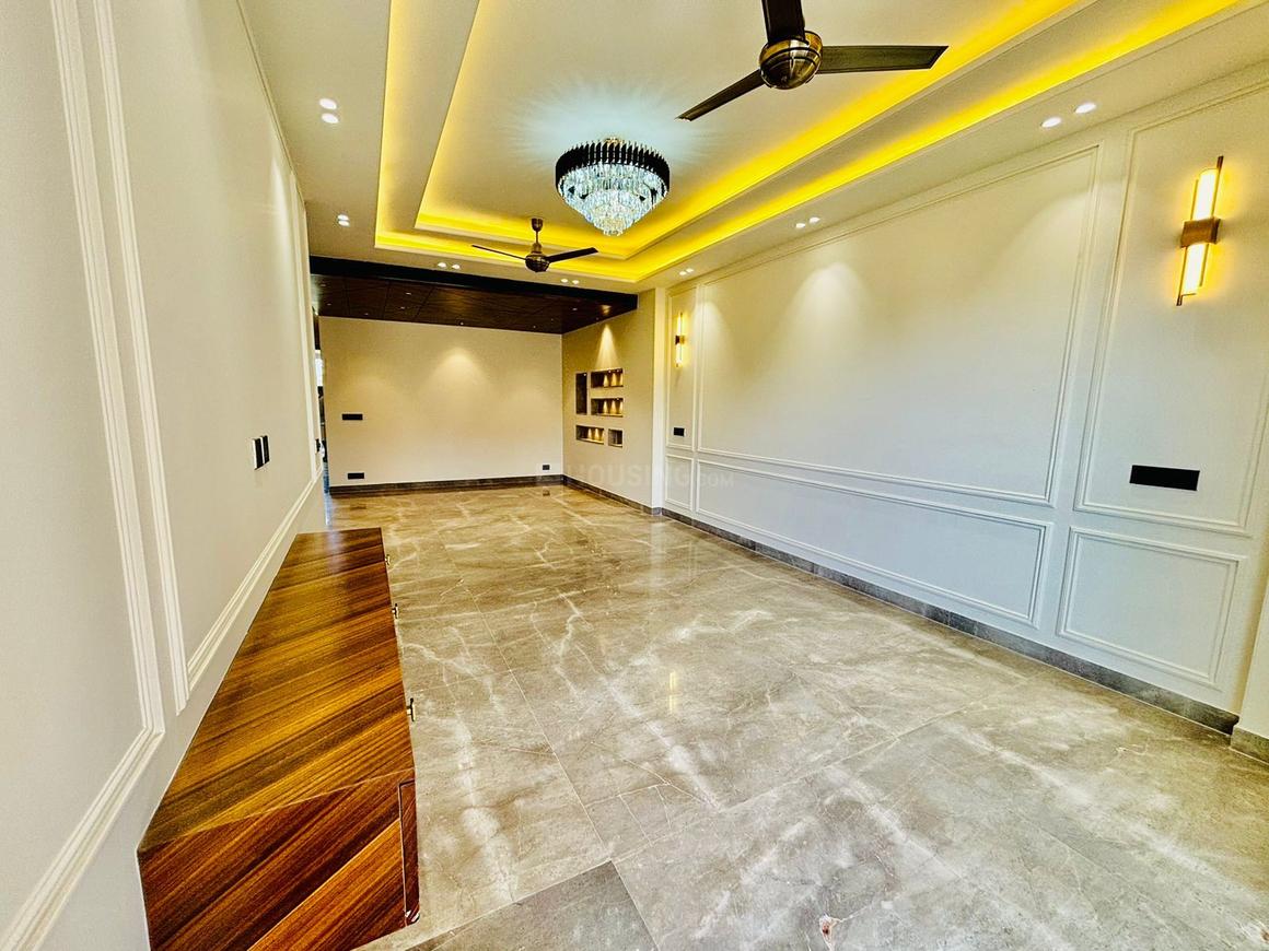 Investor Avenue Luxury Floor 3 - Image 4