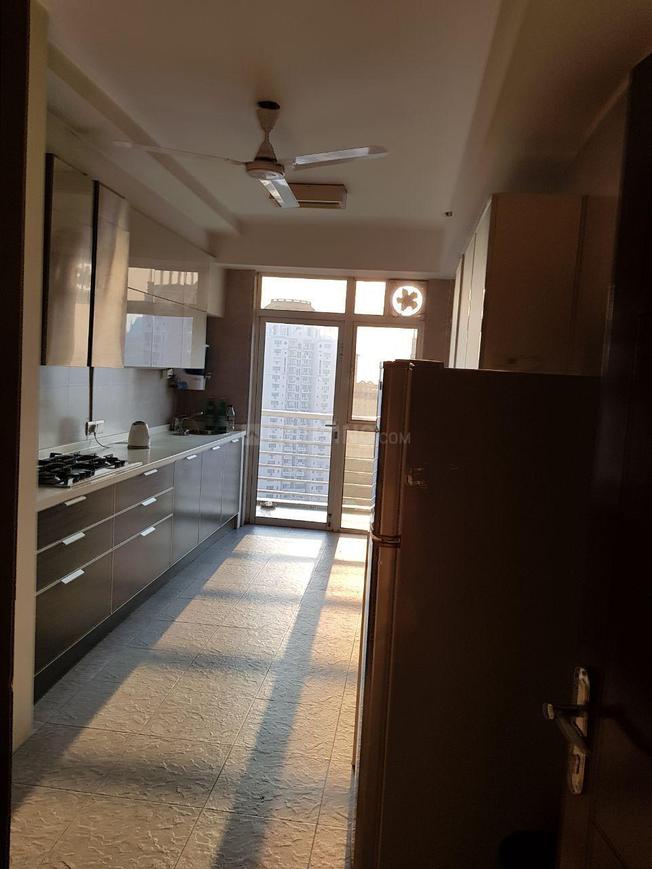 DLF Royalton Towers - Image 5