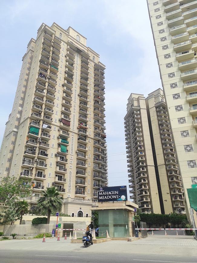 Mahagun Meadows Highrise - Image 4