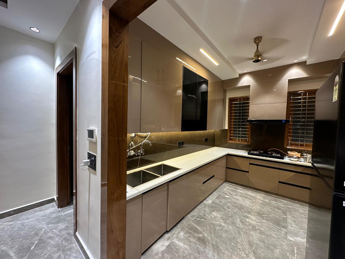MRS Ultra Luxury Independent Floors - Image 11