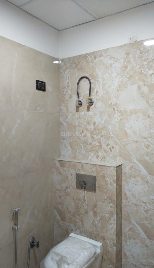 Investors House - Image 20