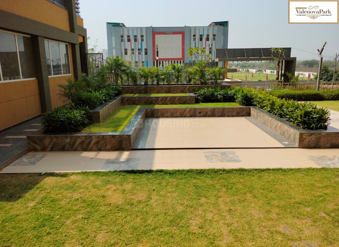 Hawelia Valenova Park - Image 10