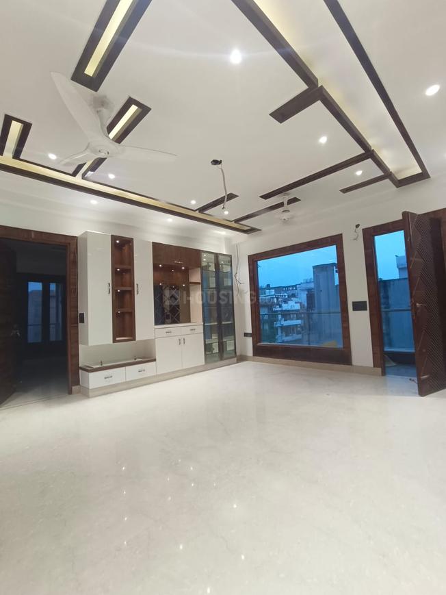 Living Ultra Luxurious Floors - Image 11