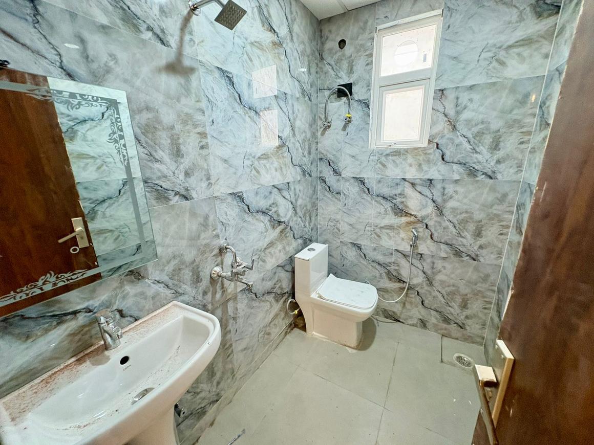 Royal Aspire - Image 18