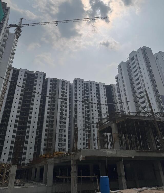 Sikka Kaamya Greens - Image 50