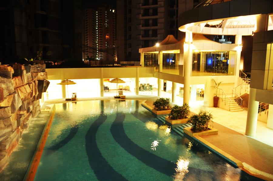 Paramount Symphony - Image 35