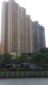 Gallery Cover Image of 650 Sq.ft 2 BHK Apartment for rent in Hubtown Greenwoods, Thane West for 23000