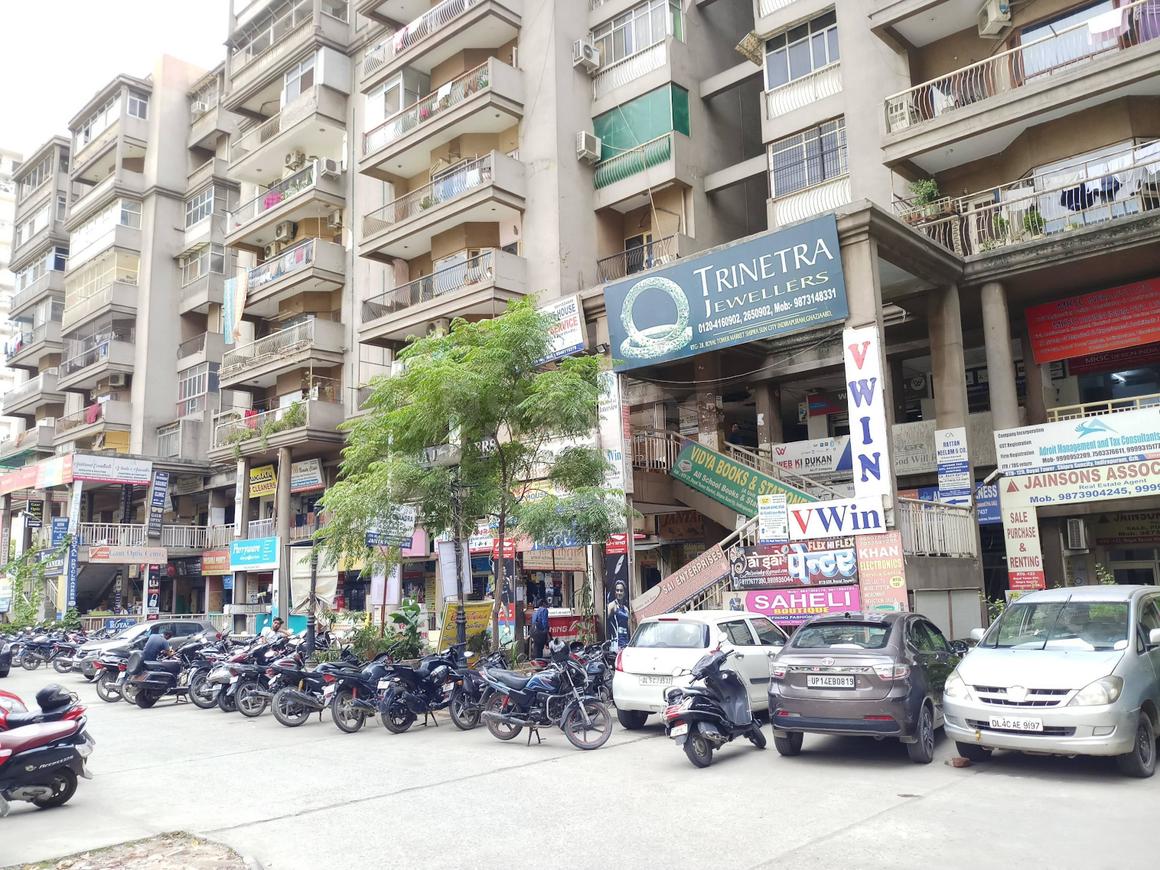 Shipra Royal Tower - Image 8