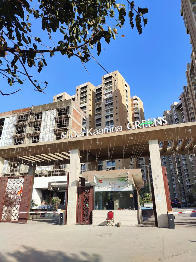 Sikka Kaamna Greens - Image 49