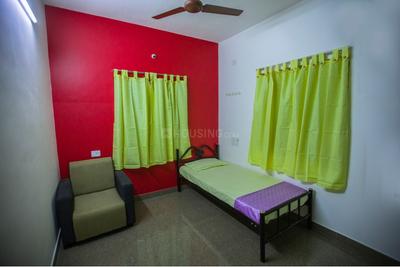Bedroom Image of Allamanda PG in Nanmangalam