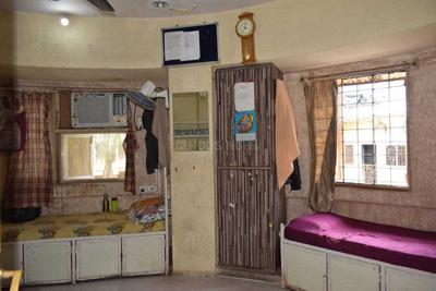 Bedroom Image of Integrated Services PG in Borivali West