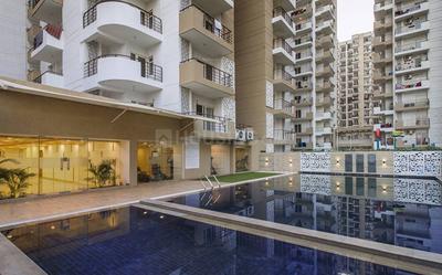 Gallery Cover Image of 1695 Sq.ft 3 BHK Apartment for buy in Express Zenith, Sector 77 for 8814000