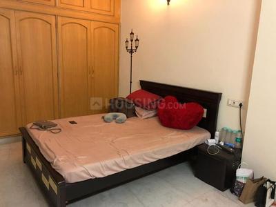 Gallery Cover Image of 710 Sq.ft 1 BHK Apartment for buy in Khar West for 22500000