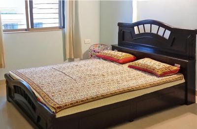 Gallery Cover Image of 1200 Sq.ft 2 BHK Apartment for rent in Electronic City for 24000