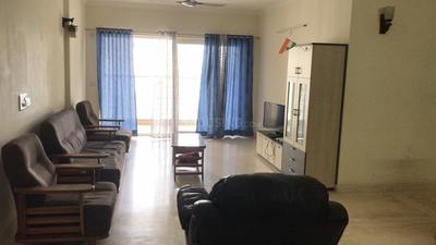 Gallery Cover Image of 1885 Sq.ft 3 BHK Apartment for rent in Puravankara Grandbay, Marine Drive for 35000
