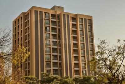 Gallery Cover Image of 2475 Sq.ft 4 BHK Apartment for buy in Makarba for 13500000