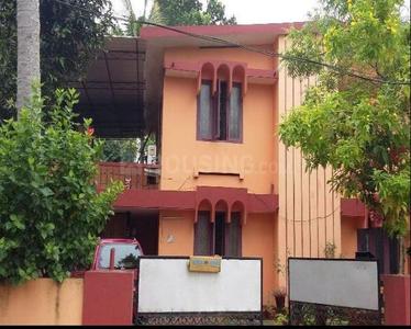 Gallery Cover Image of 2500 Sq.ft 4 BHK Independent House for buy in Thrippunithura for 20000000