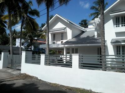 Gallery Cover Image of 3250 Sq.ft 3 BHK Independent House for buy in Vettukadu for 16500000