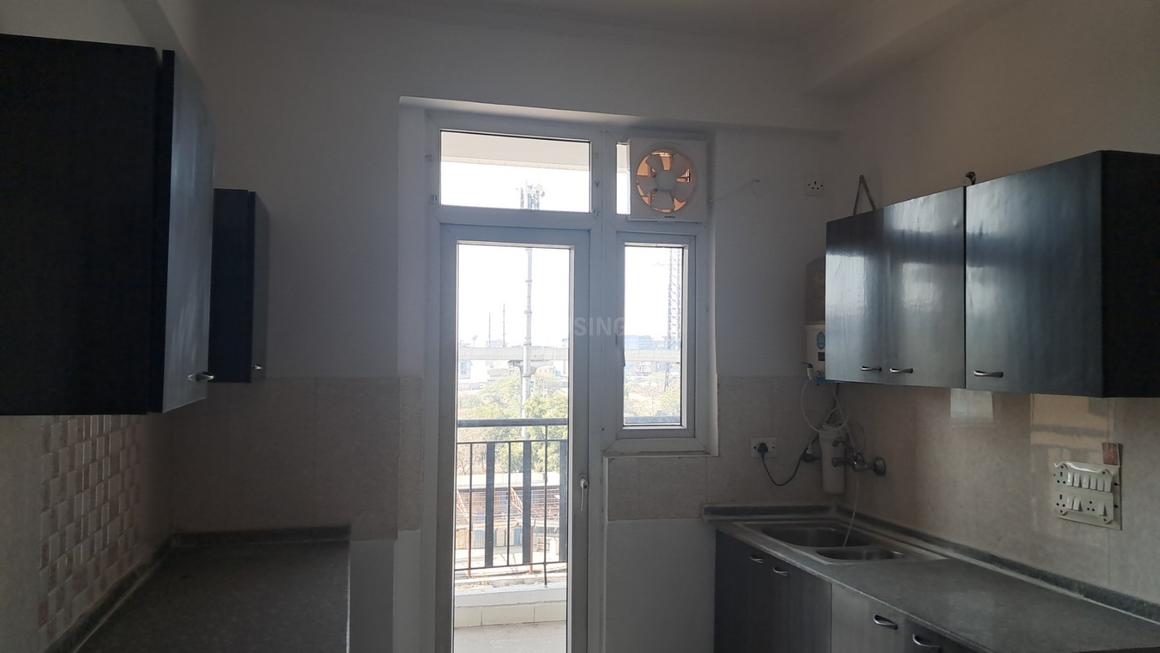 Amrapali Princely Estate - Image 12