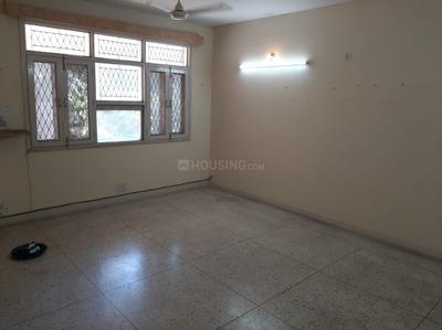 Gallery Cover Image of 1600 Sq.ft 3 BHK Apartment for rent in Nav Puneet Apartment, Sector 4 Dwarka for 32000