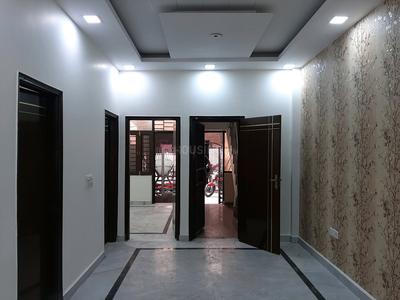 Gallery Cover Image of 700 Sq.ft 2 BHK Independent Floor for rent in Shalimar Bagh for 18000